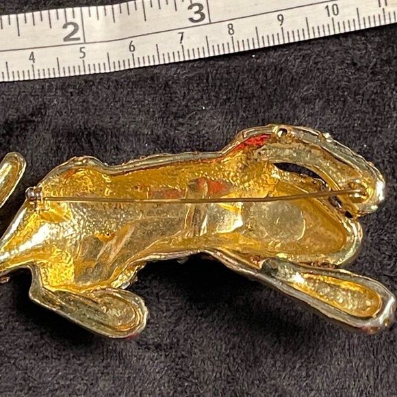 Tony? The tiger? Gold tone and Black Tiger Brooch